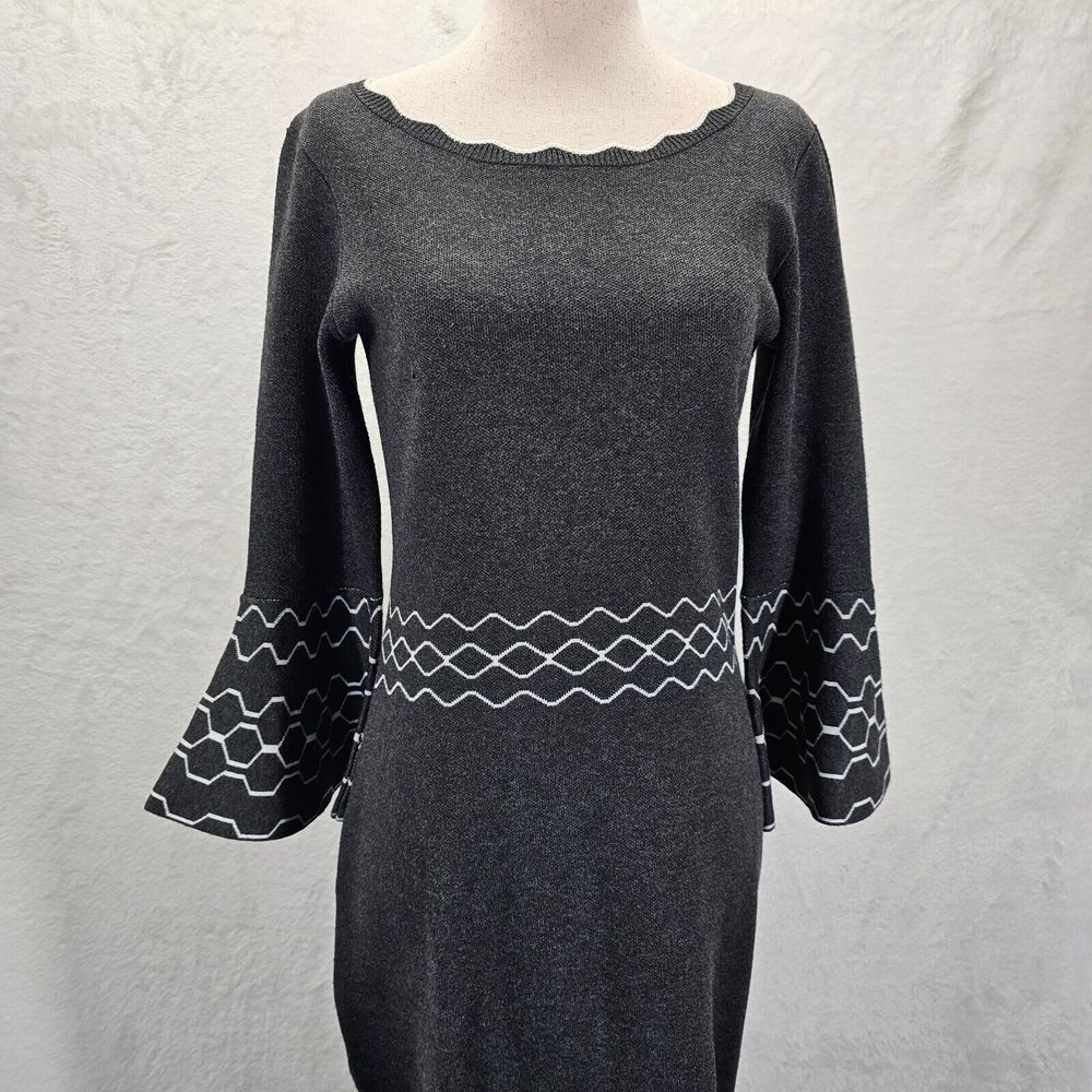 Roz & Ali Sweater‎ Dress Womens Size S Knit Scallop Round Neck Bell Sleeve Black - Picture 2 of 11